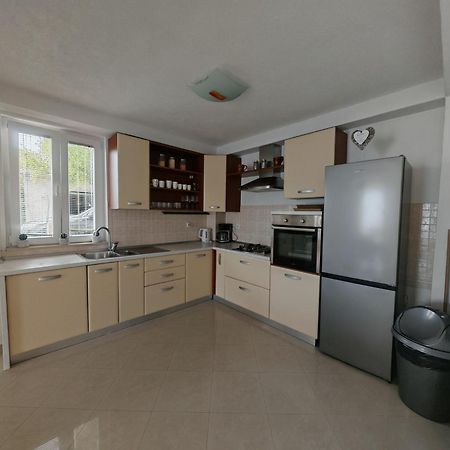 Villa Intrada Brela Εξωτερικό φωτογραφία