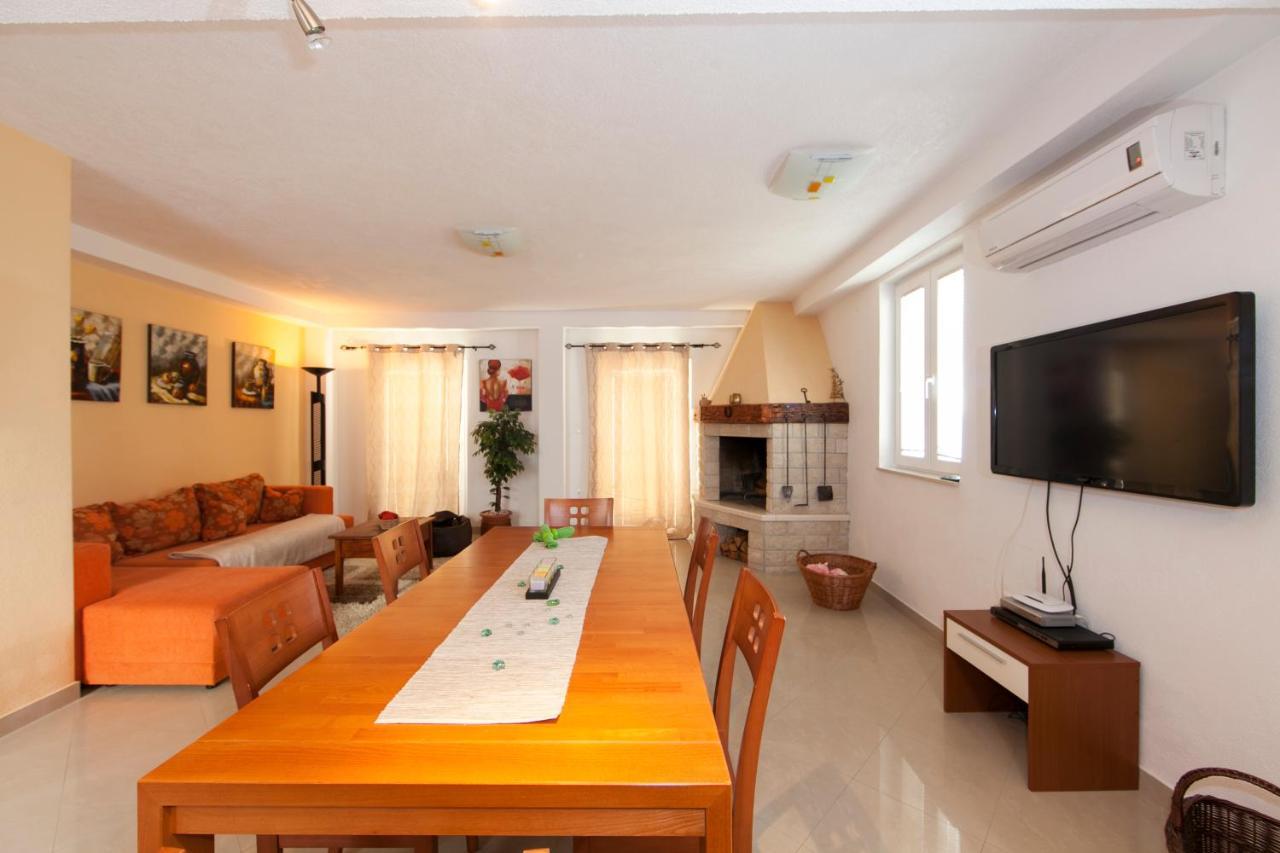 Villa Intrada Brela Εξωτερικό φωτογραφία