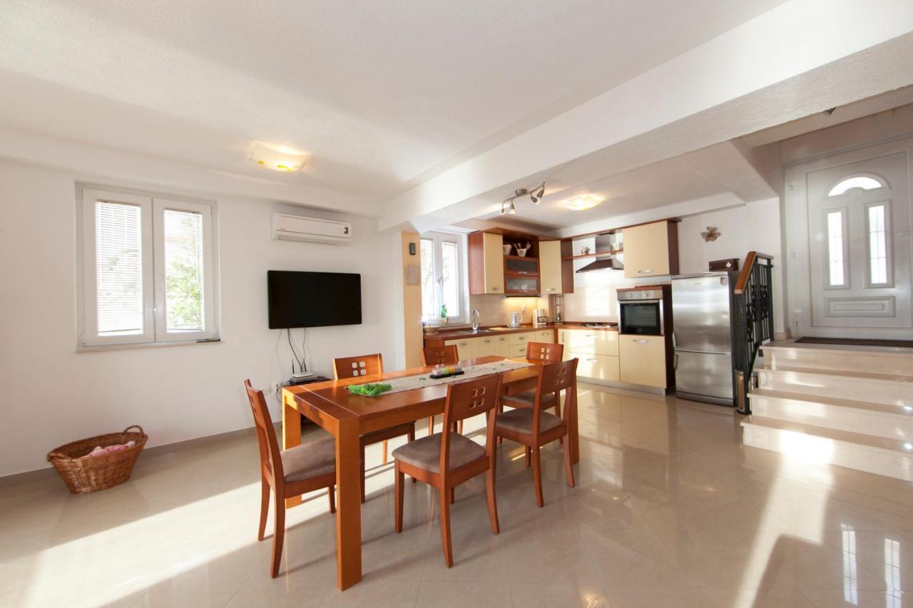 Villa Intrada Brela Εξωτερικό φωτογραφία