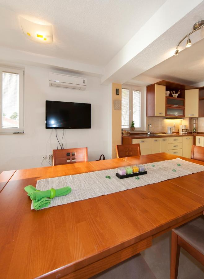 Villa Intrada Brela Εξωτερικό φωτογραφία